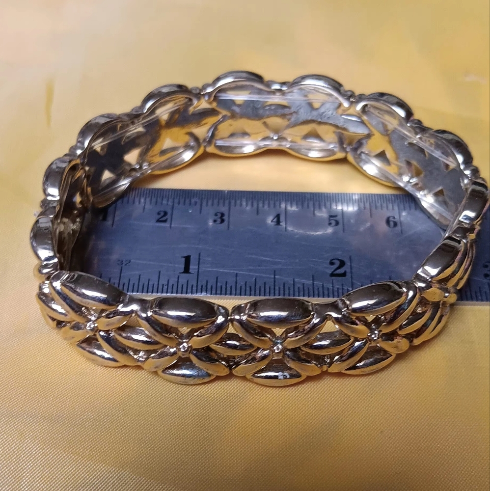 Napier Elegant Gold Women's Bracelet - Picture 4 of 4